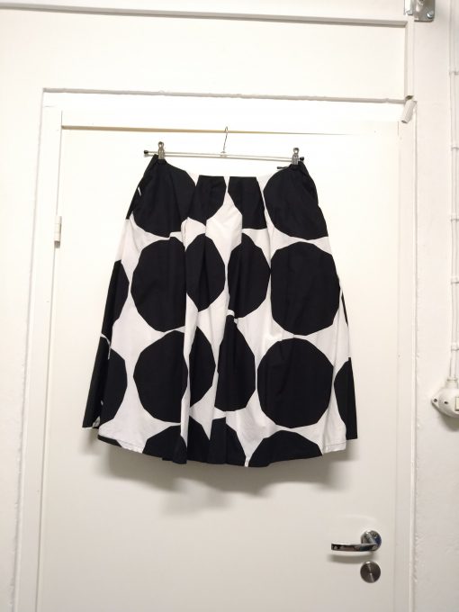Marimekko, Pallokuosinen hame, musta-valkoinen, M