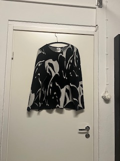 Mainio, jacquard neulepaita, mustavalkoinen, s/m