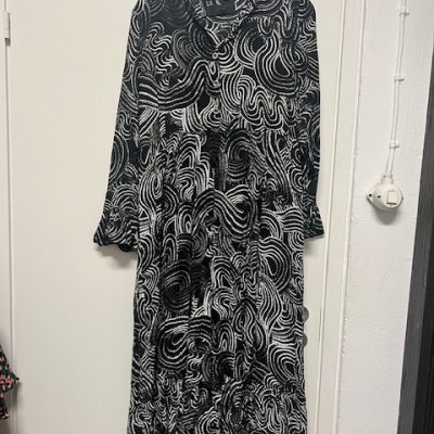 Vimma, mustavalkoinen, Kalla-mekko, koko 40