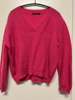 Katri Niskanen, Hot pink, v-kauluksinen neulepaita, l